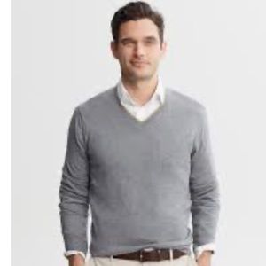 Banana Republic men’s grey sweater